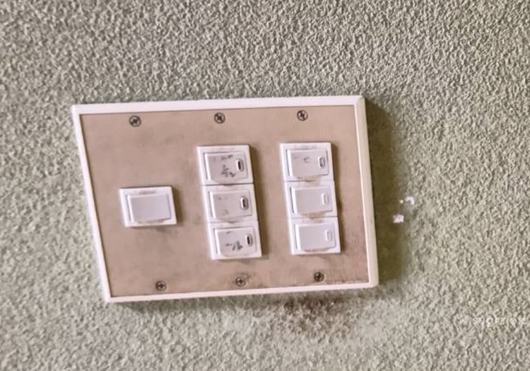 電気スイッチ交換は自分で可能？？？